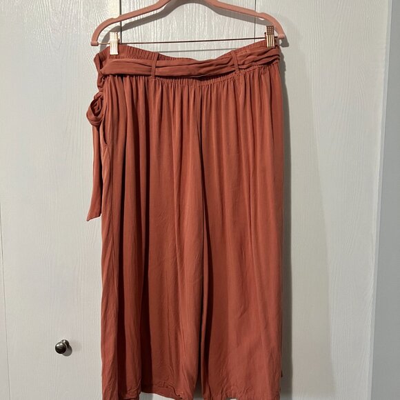 Grace & Lace Wide Leg Crops - Picture 5 of 5